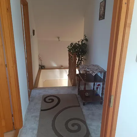 Valika Nyaraloja Balatonkersztur Appartement *