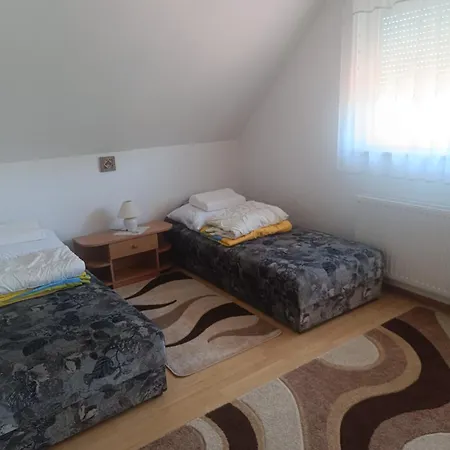 Valika Nyaraloja Balatonkersztur Appartement