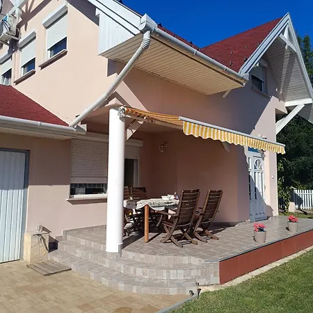 Valika Nyaralója Balatonkersztúr Apartament